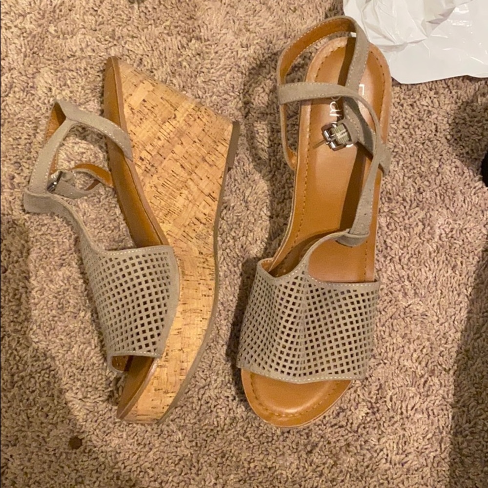 cute grey wedges